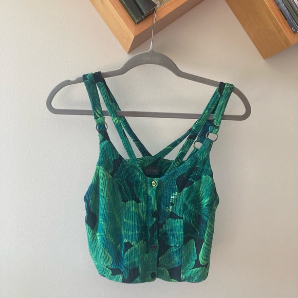 Topshop Tops - TopShop Tropical print crop top🌴🌺😎